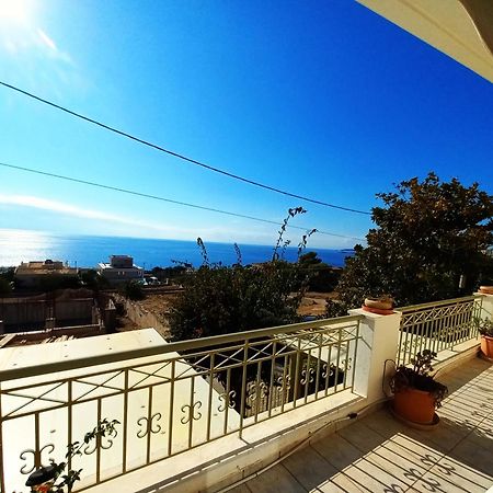 Agia Marina  Villa "Eva" - Entire Beachfront Holiday Home - 4S מראה חיצוני תמונה