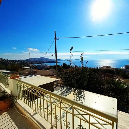 Agia Marina  Villa "Eva" - Entire Beachfront Holiday Home - 4S מראה חיצוני תמונה