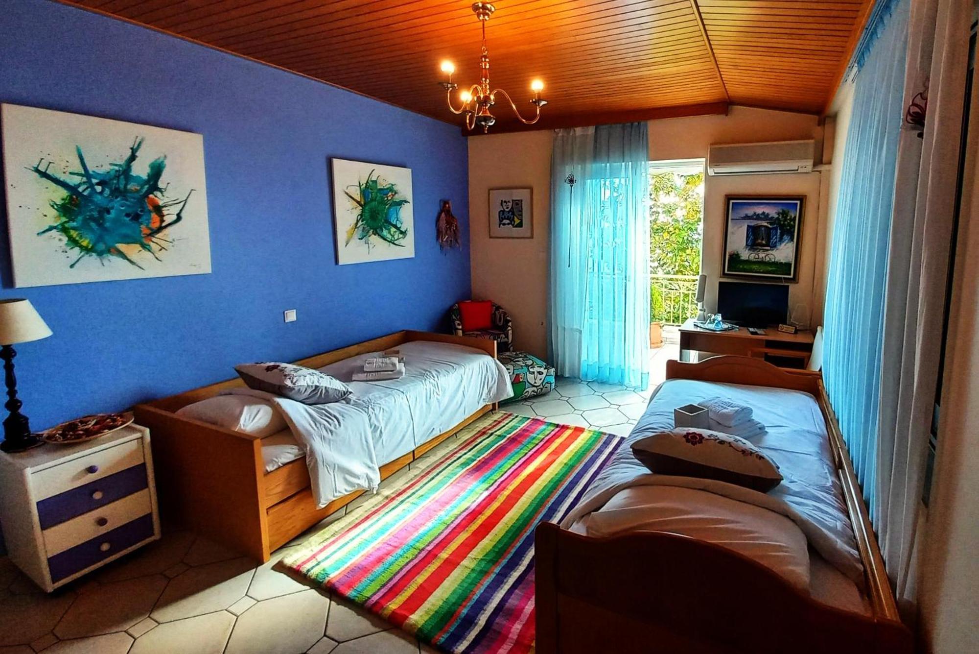 Agia Marina  Villa "Eva" - Entire Beachfront Holiday Home - 4S מראה חיצוני תמונה