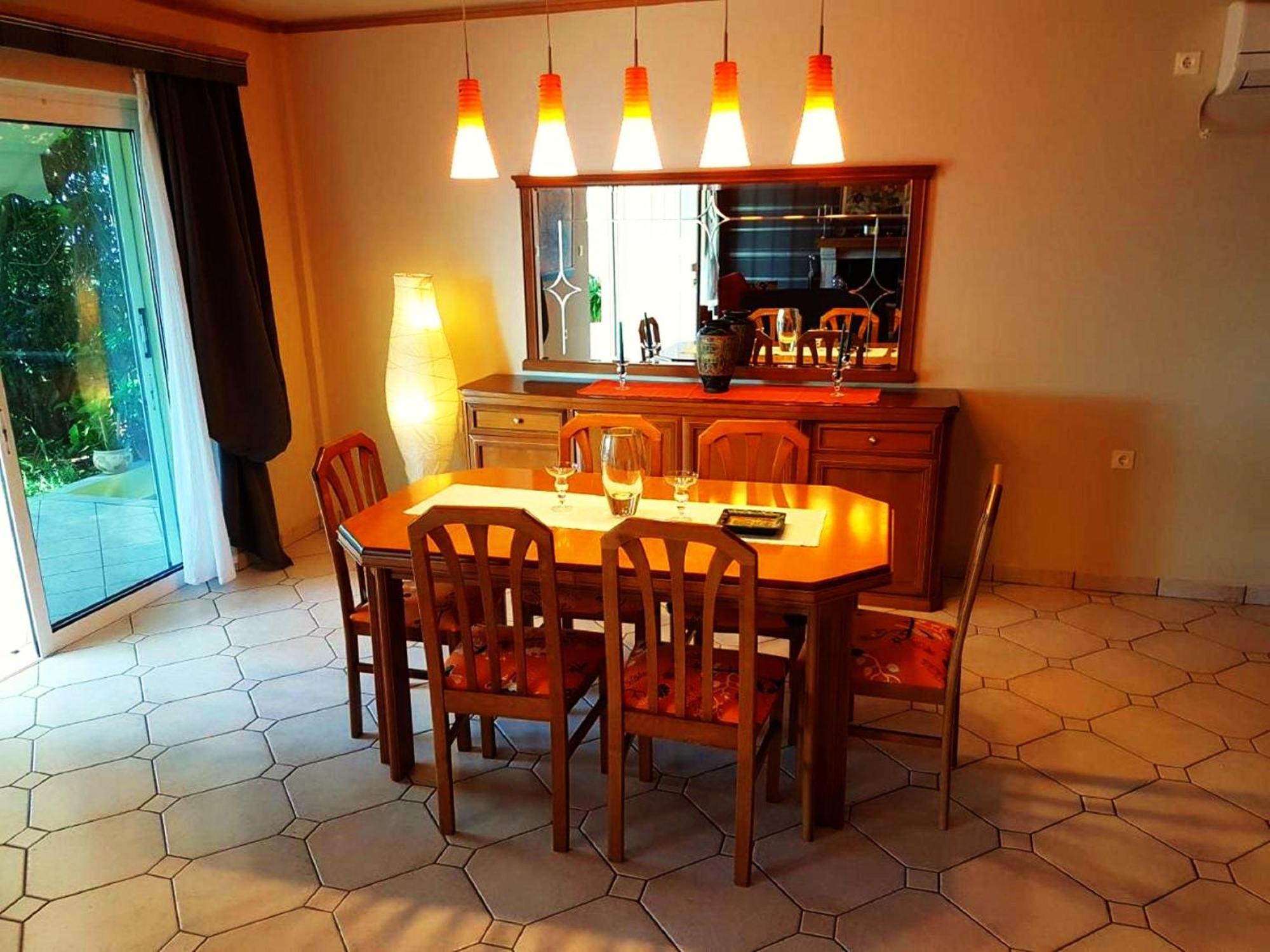 Agia Marina  Villa "Eva" - Entire Beachfront Holiday Home - 4S מראה חיצוני תמונה