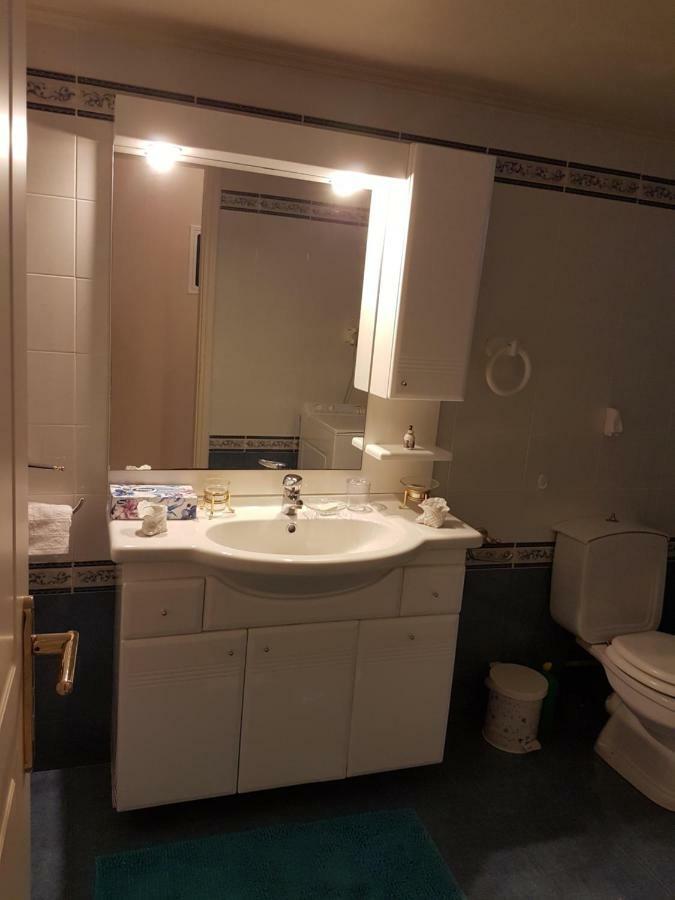Agia Marina  Villa "Eva" - Entire Beachfront Holiday Home - 4S מראה חיצוני תמונה